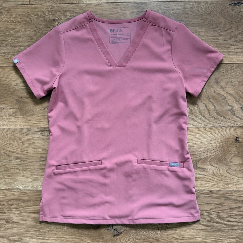 FIGS Women’s Scrub‎ Top XXS Pink Technical Collection V-Neck Pockets Unused